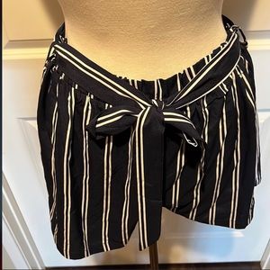 Shein shorts -NWOT